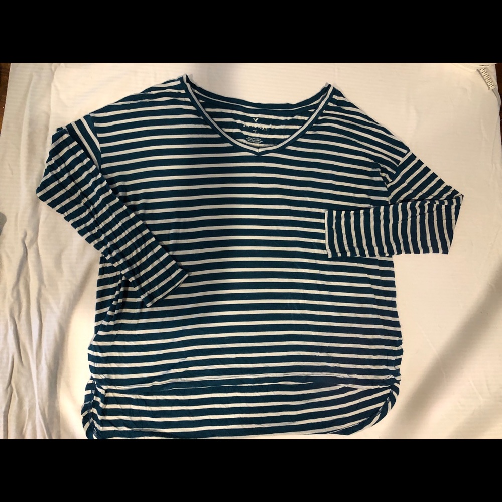Stripped long sleeve v neck